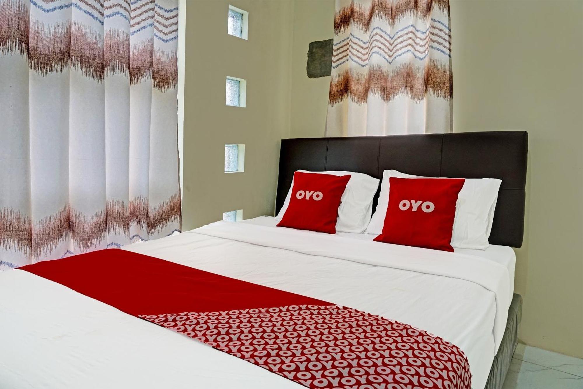 Oyo 91707 Jannah Homestay Syariah Dau Exterior foto